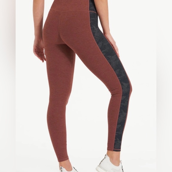 Vuori✨ Halo Aspire Elevation Legging✨Cedar Heather Grey Stripe✨Size Large - Picture 2 of 6